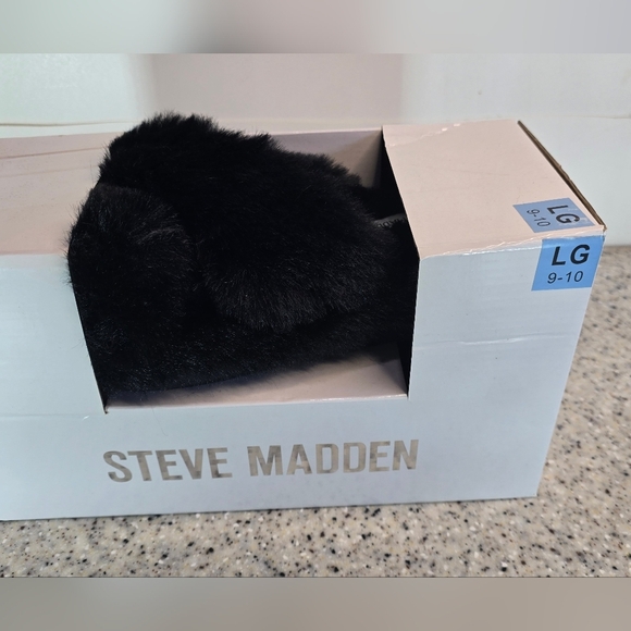 Steve Madden Slippers Black Faux Fur Criss Cross Slip On Large 9/10 NEW IN BOX - Picture 2 of 6